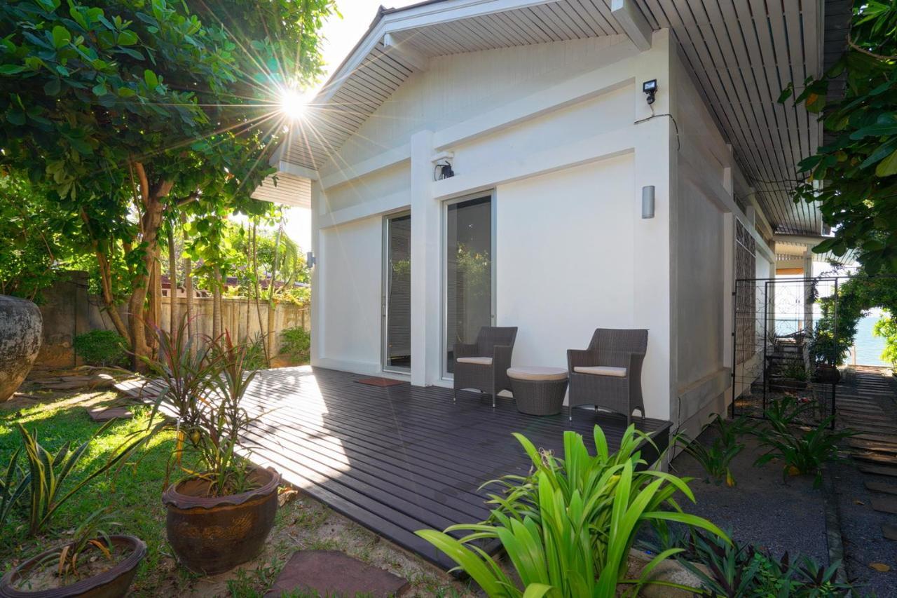 Ban Mok Talay Beachfront Villa Bang Rak Beach  Exterior photo
